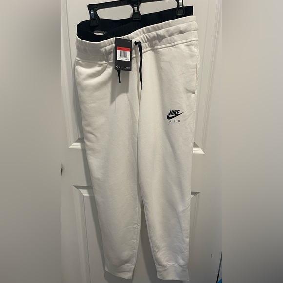 Nike Pants - 💓48hr Sale Price💓 Nike Womens Sweatpants